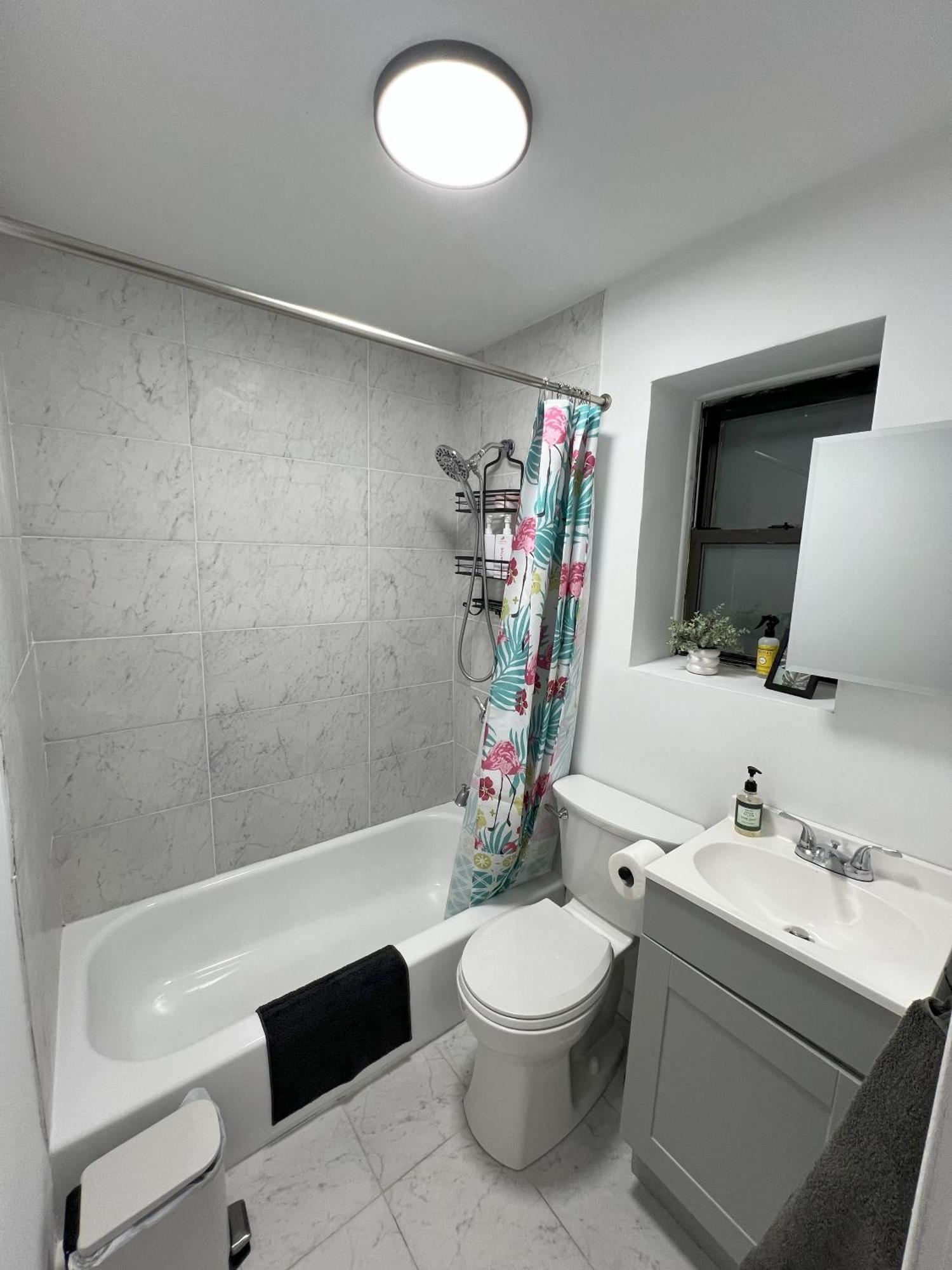 Heart Of Downtown Manhattan - Stylish One Bedroom Apartment In Vibrant Union Square 뉴욕 외부 사진